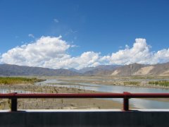 44-Bridge over Yarlung Tsangpo near Gongkar